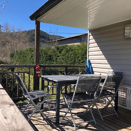 Camping La Mare Aux Fees Hotell Roquefeuil Exteriör bild