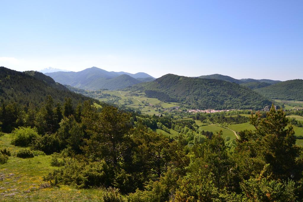 Camping La Mare Aux Fees Hotell Roquefeuil Exteriör bild