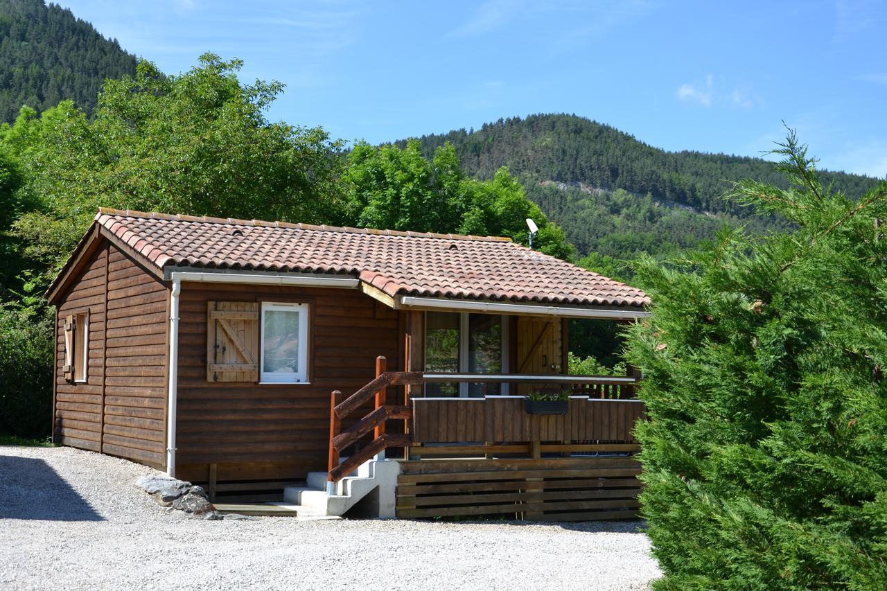 Camping La Mare Aux Fees Hotell Roquefeuil Exteriör bild