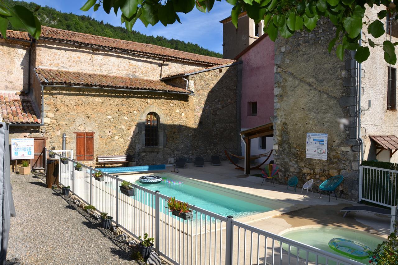 Camping La Mare Aux Fees Hotell Roquefeuil Exteriör bild