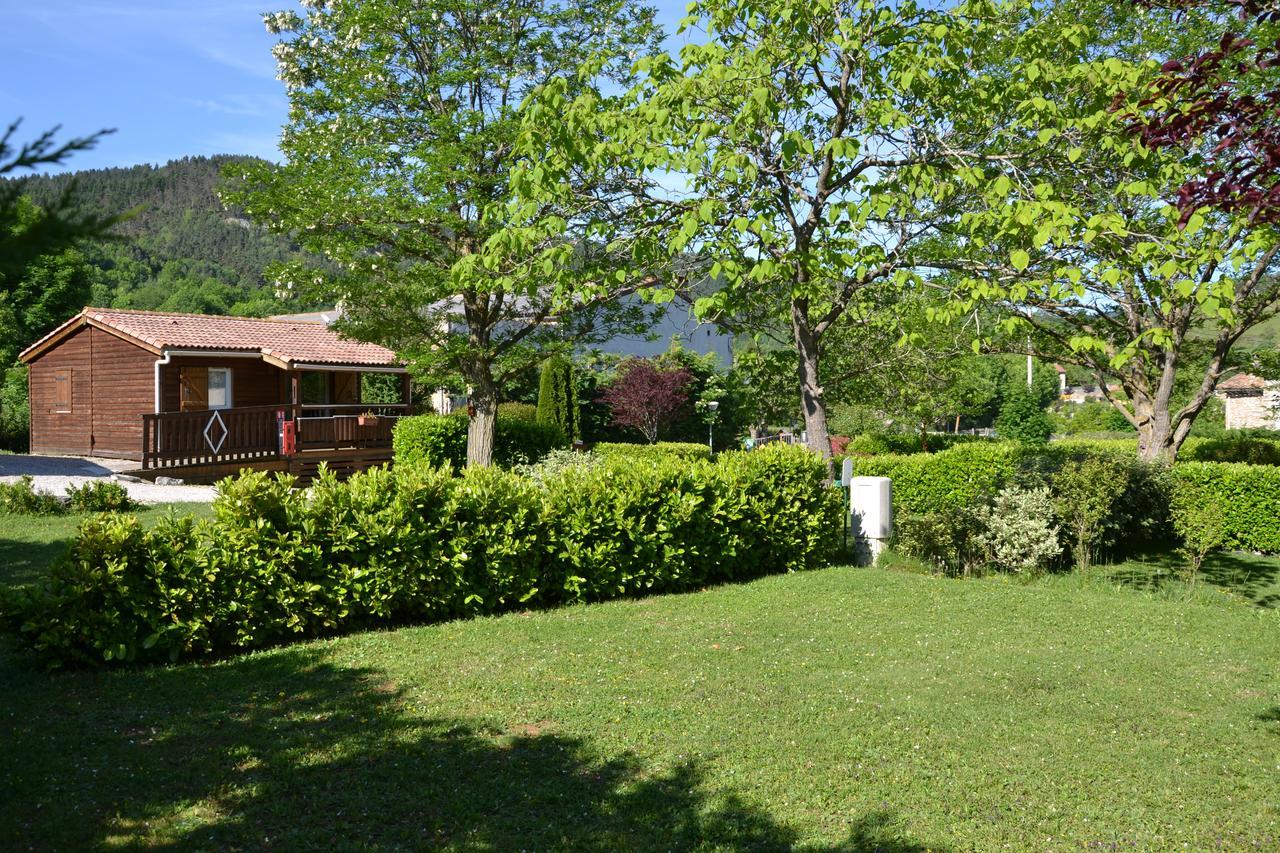 Camping La Mare Aux Fees Hotell Roquefeuil Exteriör bild