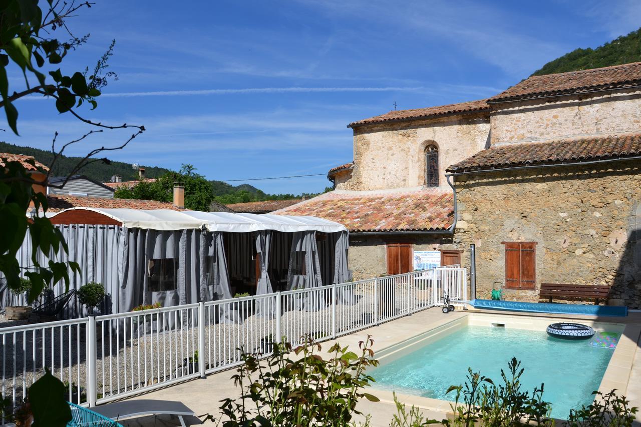 Camping La Mare Aux Fees Hotell Roquefeuil Exteriör bild