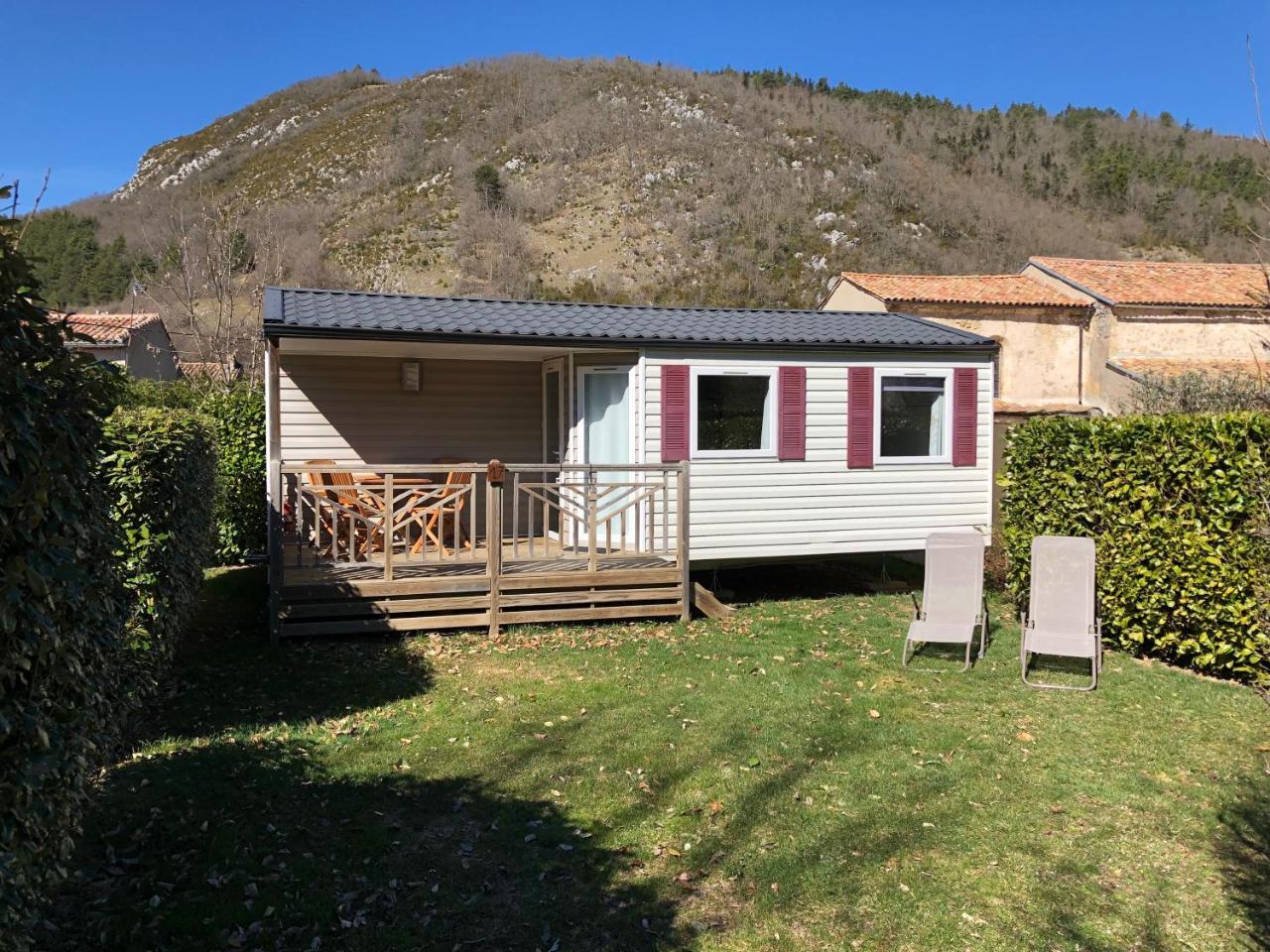 Camping La Mare Aux Fees Hotell Roquefeuil Exteriör bild